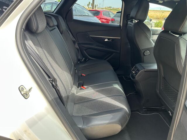 PEUGEOT 3008 GT LINE 1.2 E-THP AUTO SPANISH LHD IN SPAIN 41000 MILES SUPER 2019